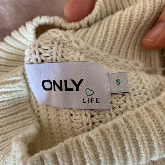 Striped Mock Neck Sweater - Picture 4 of 6